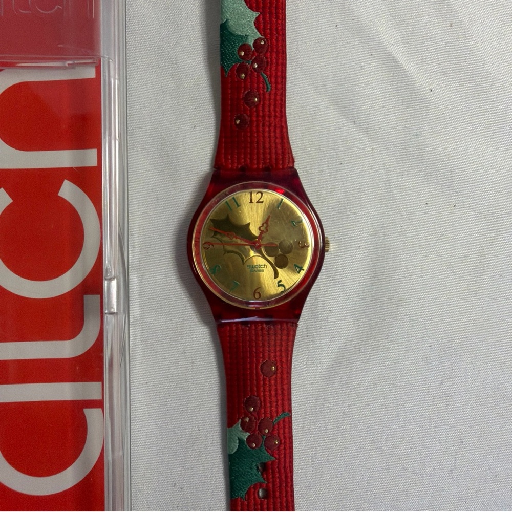 Swatch (Vintage) Holly 2004 Christmas Edition LIKE NEW!